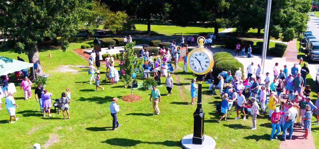 Farmville NC New Clock Town Common